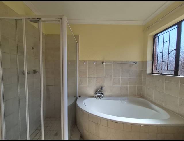 3 BEDROOM TOWNHOUSE FOR SALE IN EDLEEN